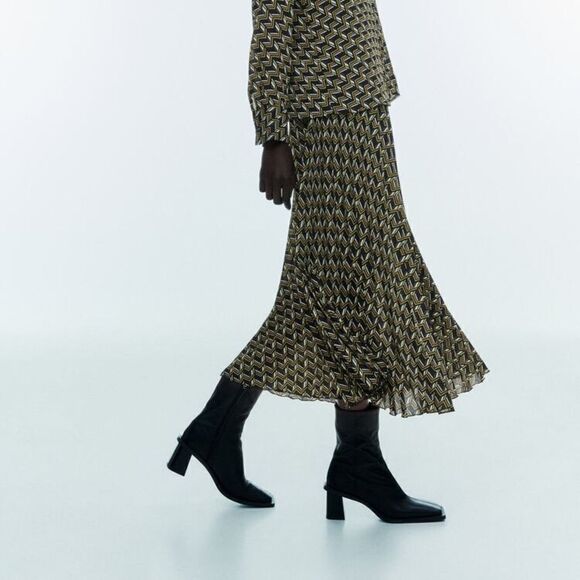 ZARA PLEATED SKIRT WITH GEOMETRIC PRINT - Picture 6 of 7
